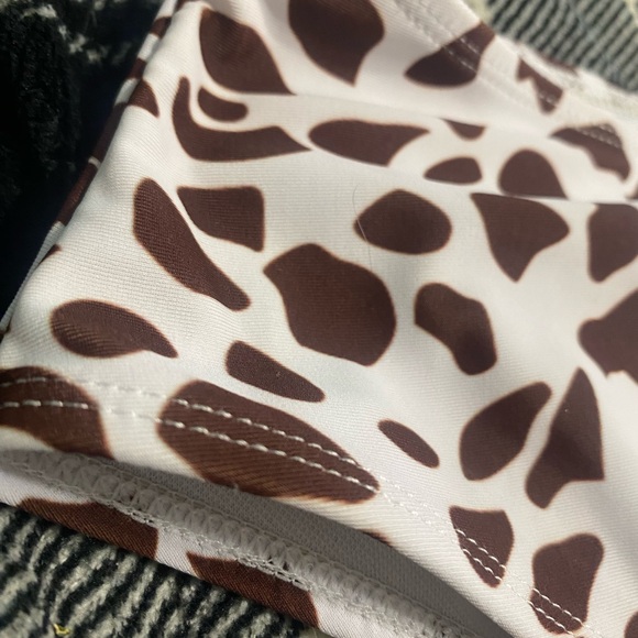 Size XL women’s swimsuit bottoms cow print - Picture 2 of 3
